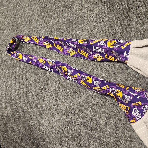 LSU Tigers tailgate neck hand towel - Picture 3 of 4